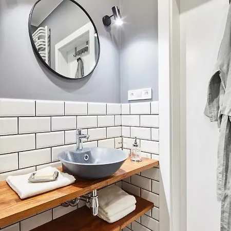 아파트 Browary Warszawskie - Krochmalna 58 By Renters 바르샤바